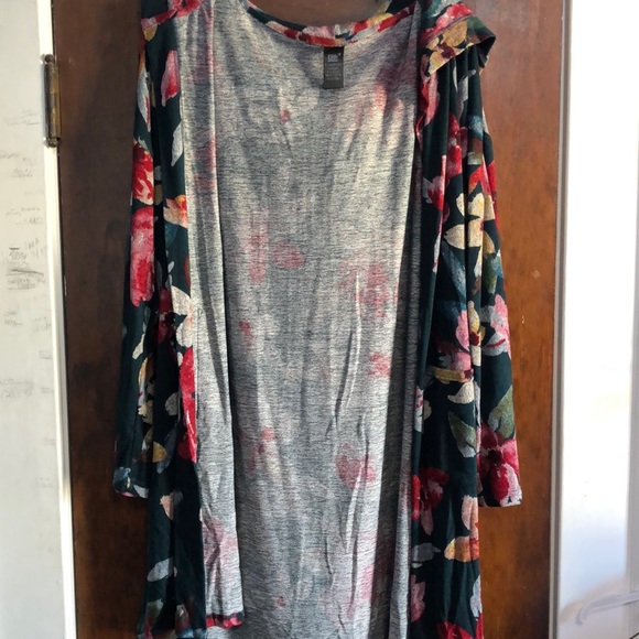 Floral Cardigan - Picture 1 of 2